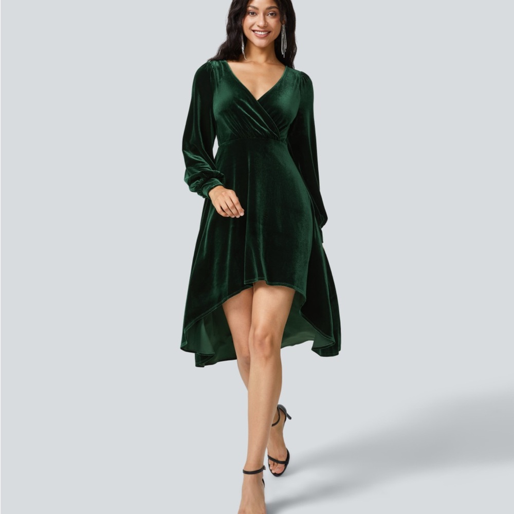 Halara Elegant Green Velvet Dress